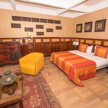 Apartment Luxury 4 Bedrooms In