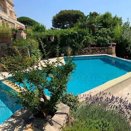 Apartment Luxury 4 Bedrooms In *